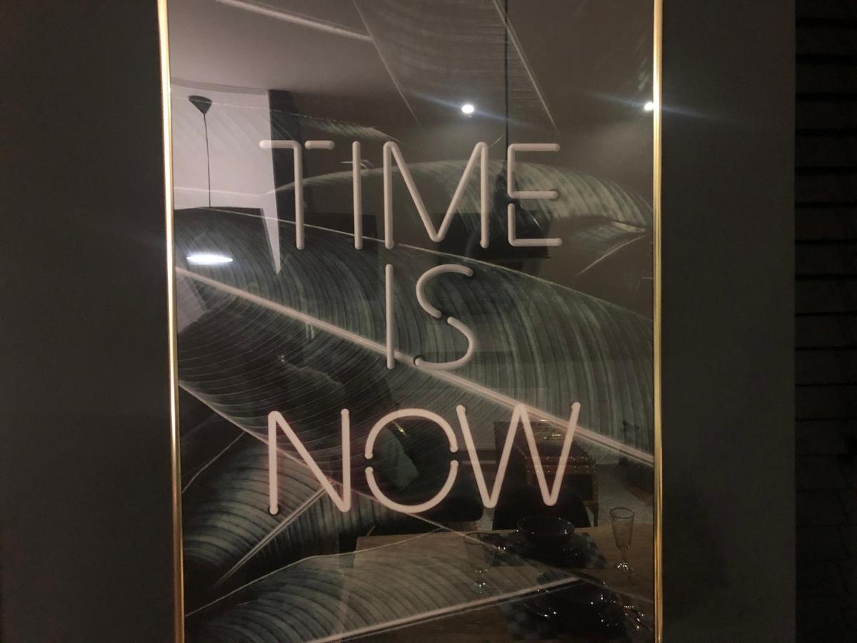 Time Is Now! Beautiful Apartment In Йорк Екстериор снимка